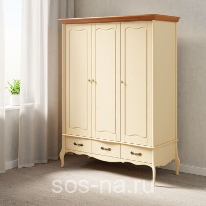 Шкаф 3х дверный с глухими дверями Лебо