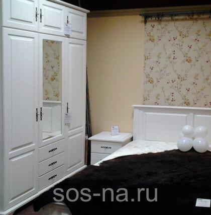 Шкаф 3х ств. с ящ. и зеркалом Брусно